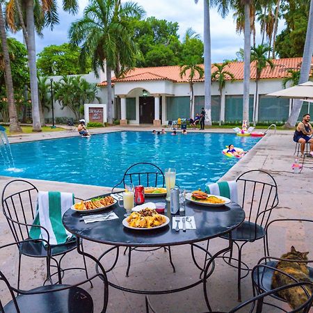 Hotel Inhouse Select Hacienda Tres Rios Culiacán Esterno foto