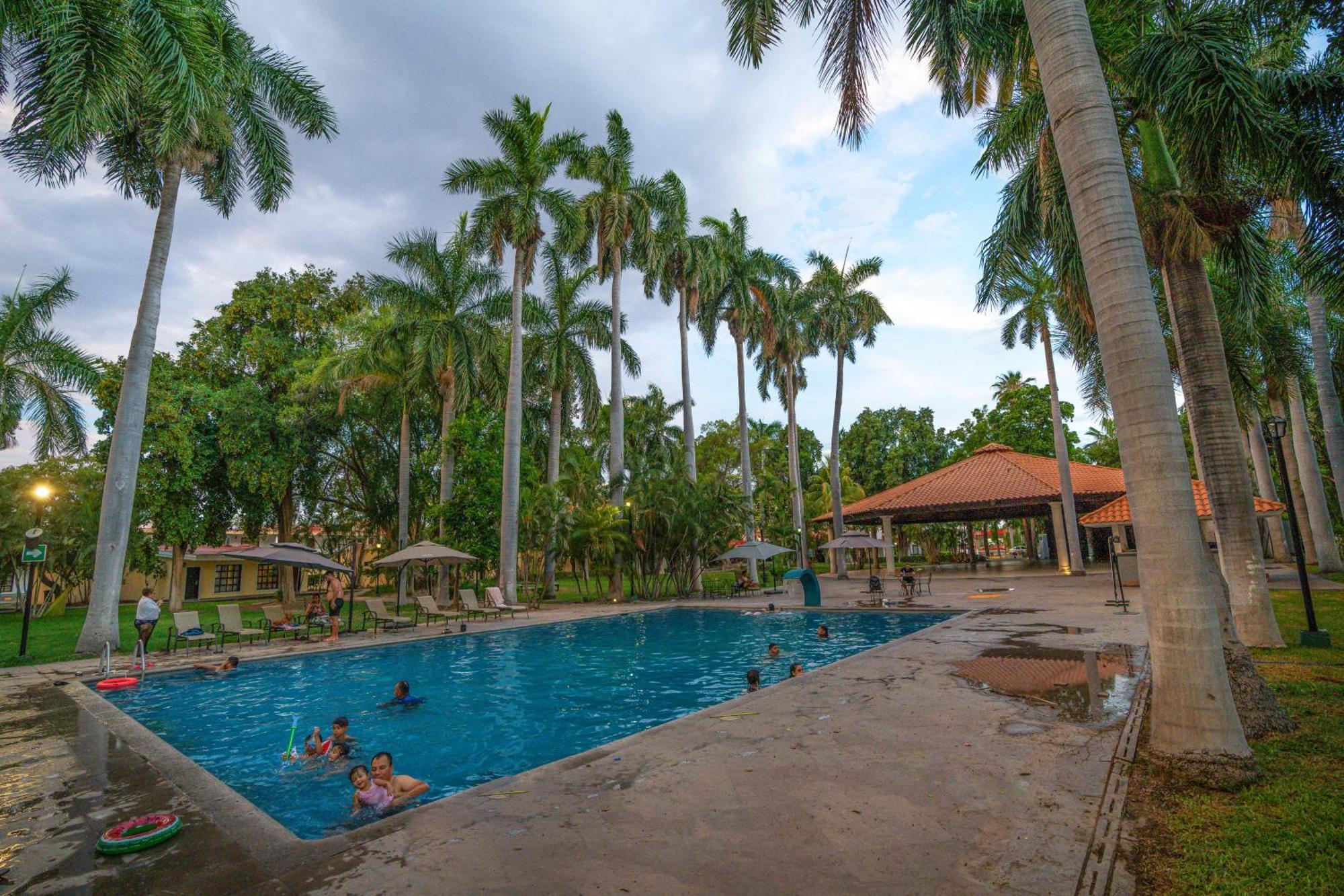 Hotel Inhouse Select Hacienda Tres Rios Culiacán Esterno foto