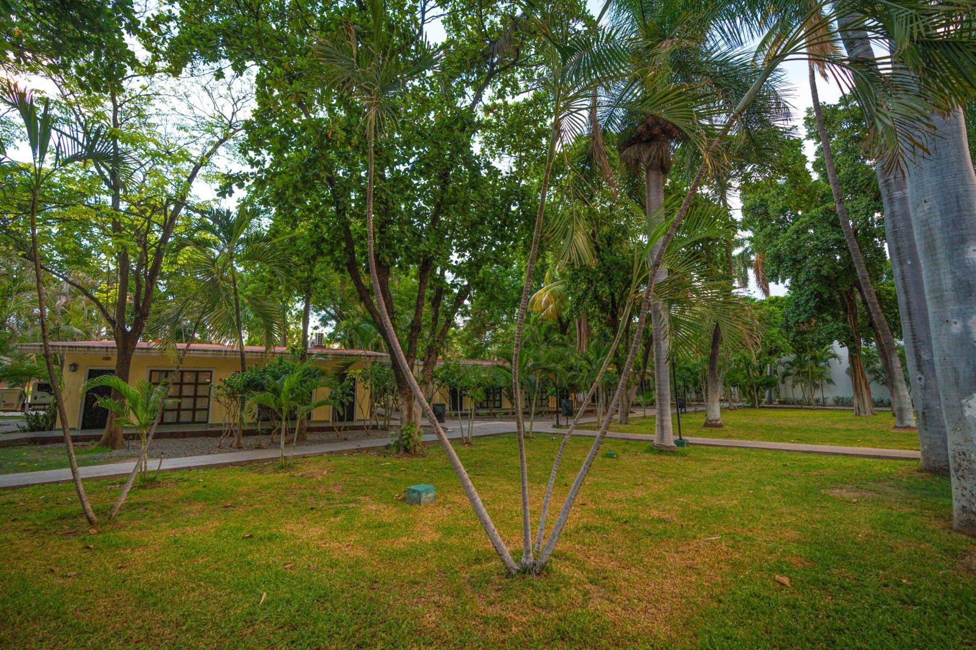 Hotel Inhouse Select Hacienda Tres Rios Culiacán Esterno foto
