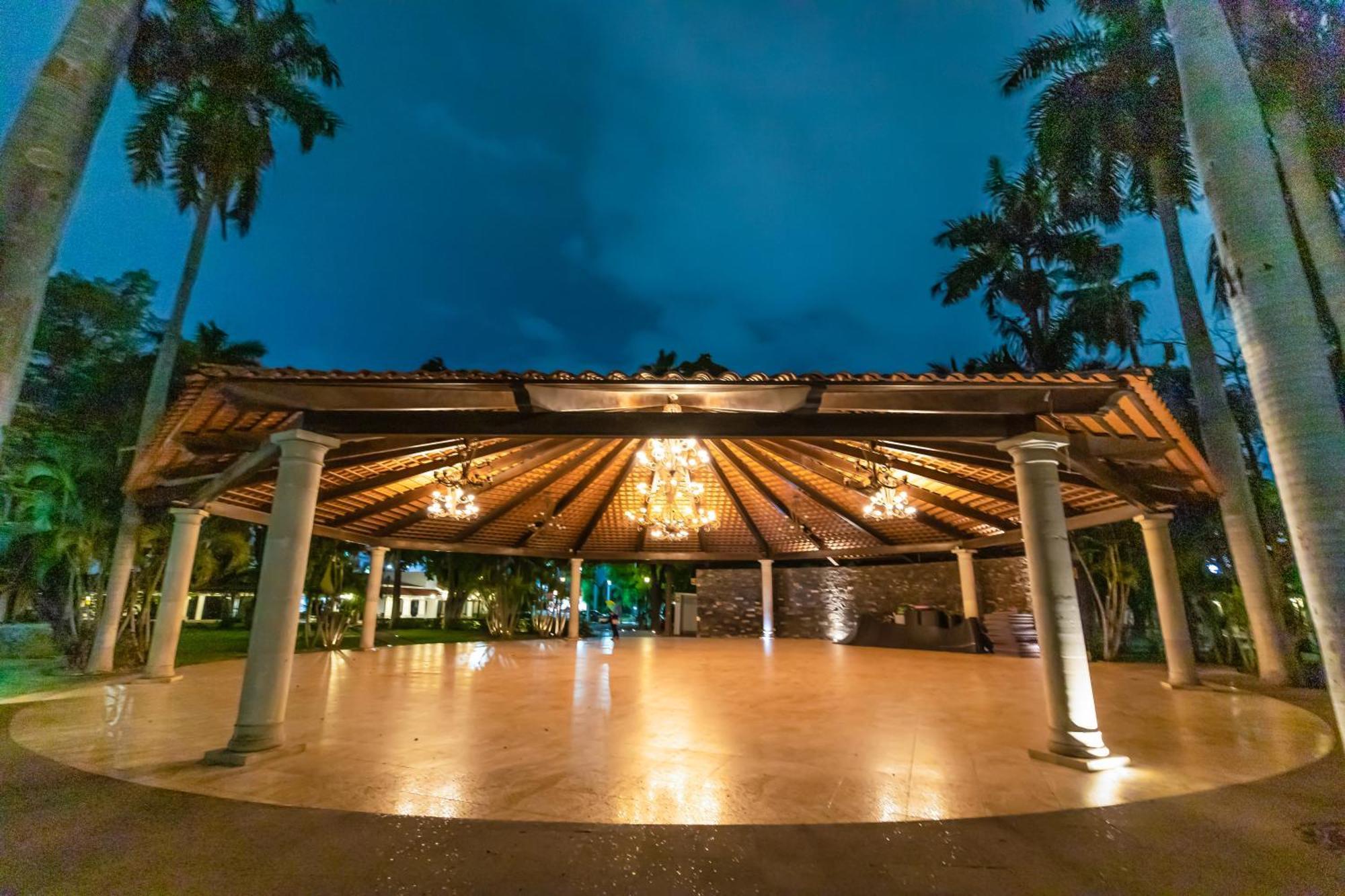 Hotel Inhouse Select Hacienda Tres Rios Culiacán Esterno foto