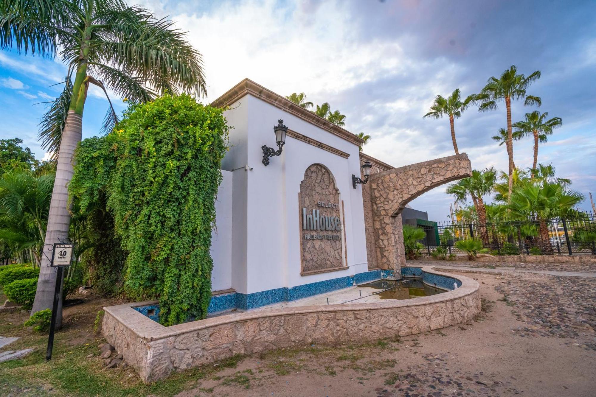 Hotel Inhouse Select Hacienda Tres Rios Culiacán Esterno foto