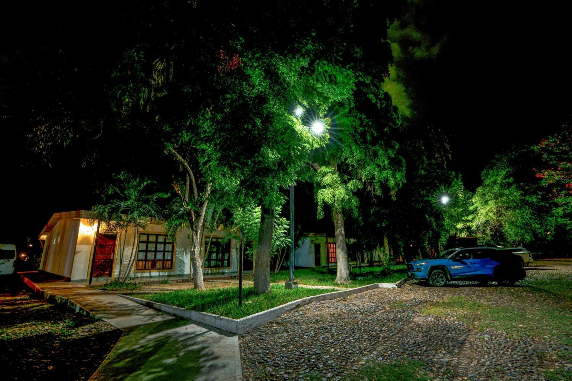 Hotel Inhouse Select Hacienda Tres Rios Culiacán Esterno foto