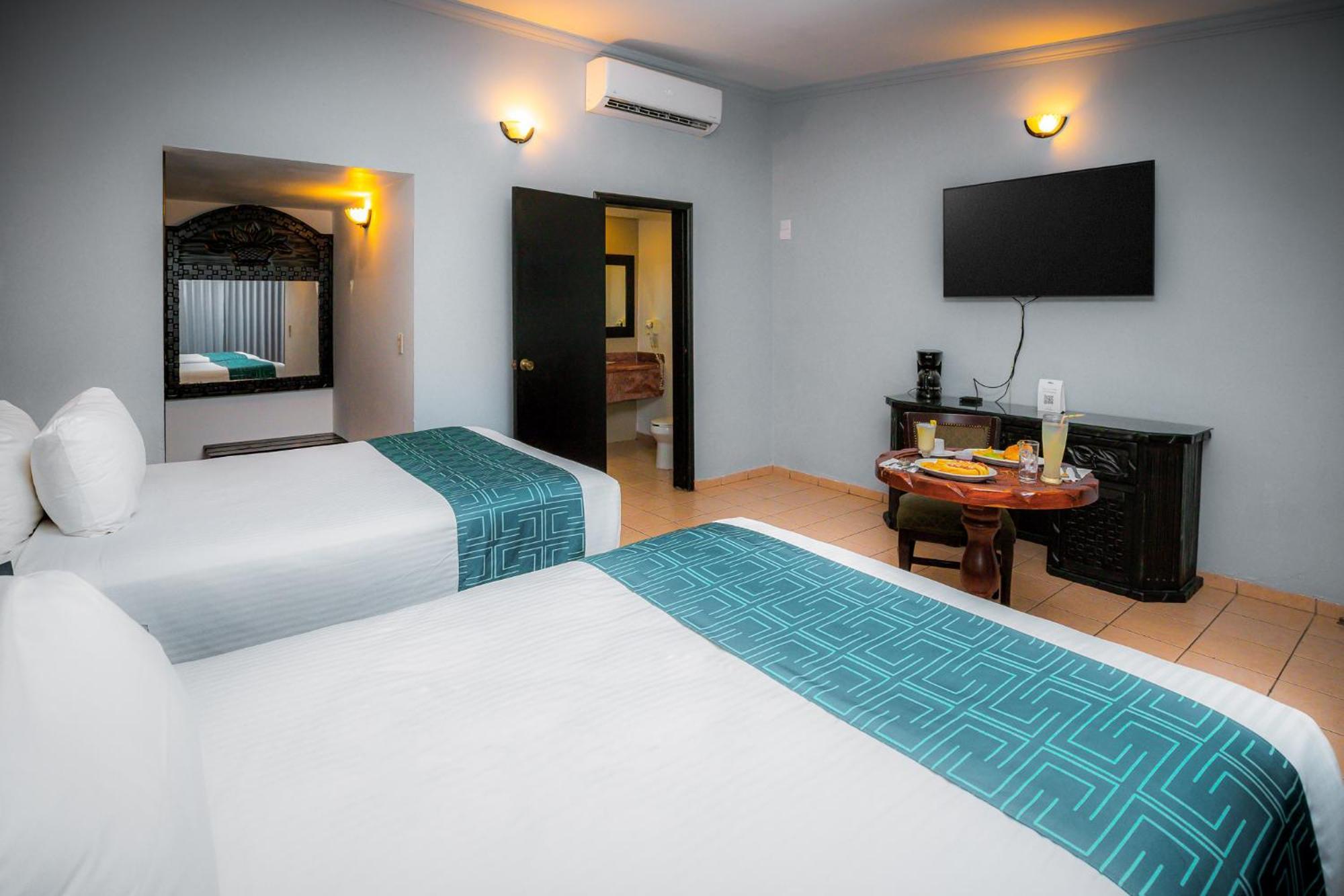 Hotel Inhouse Select Hacienda Tres Rios Culiacán Esterno foto