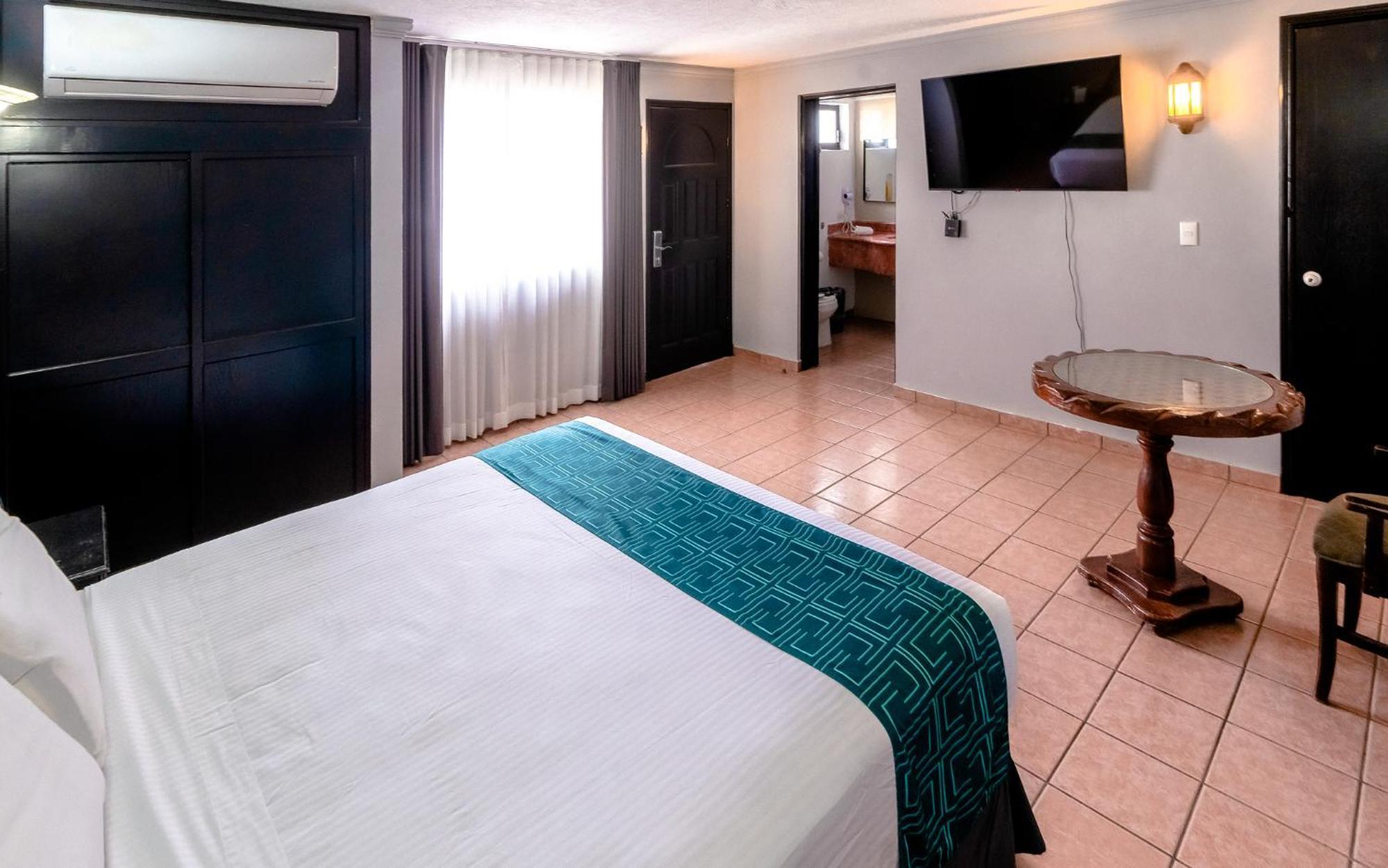 Hotel Inhouse Select Hacienda Tres Rios Culiacán Esterno foto