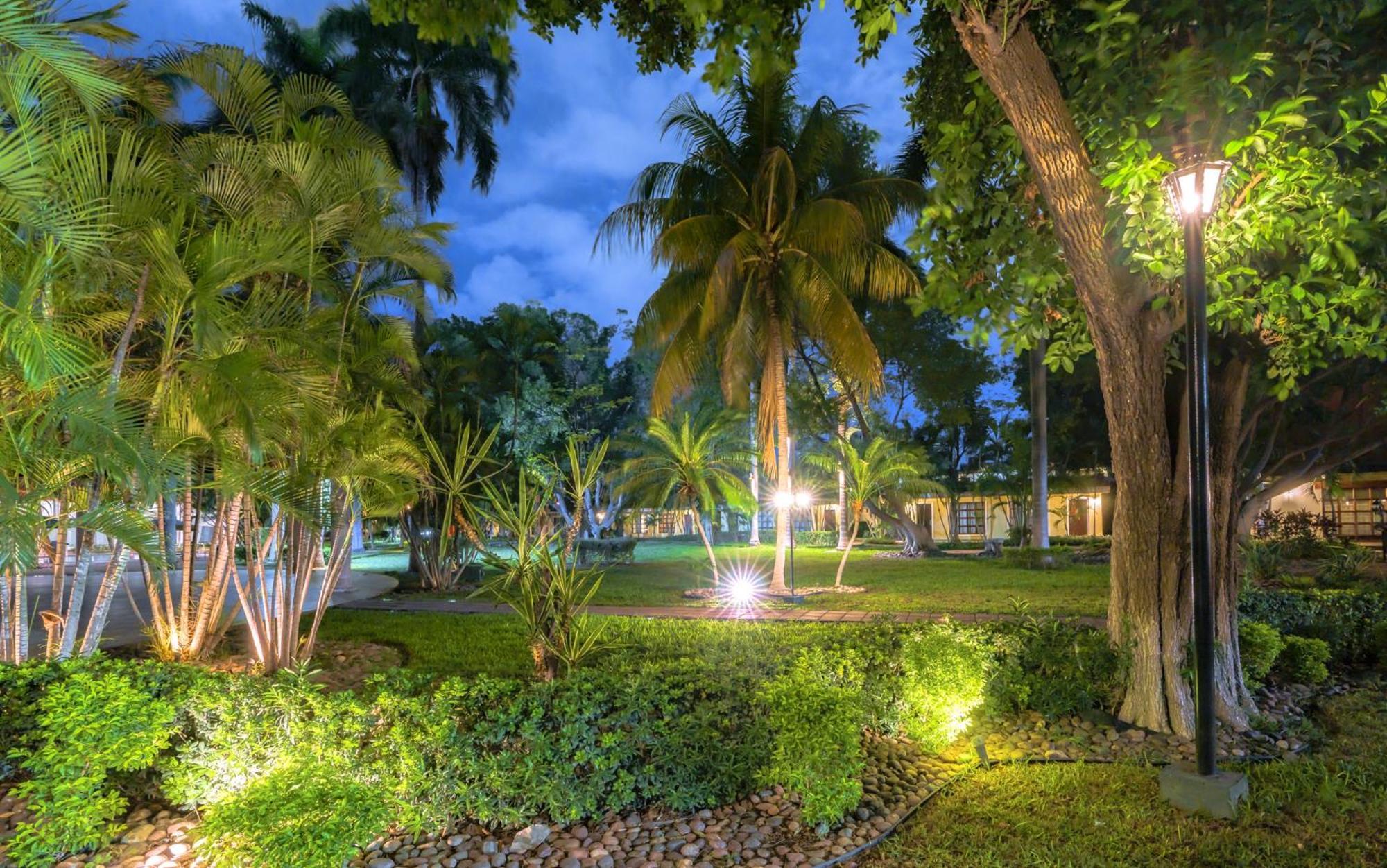 Hotel Inhouse Select Hacienda Tres Rios Culiacán Esterno foto